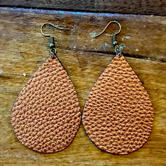 Faux leather drop dangle earrings - Picture 1 of 1